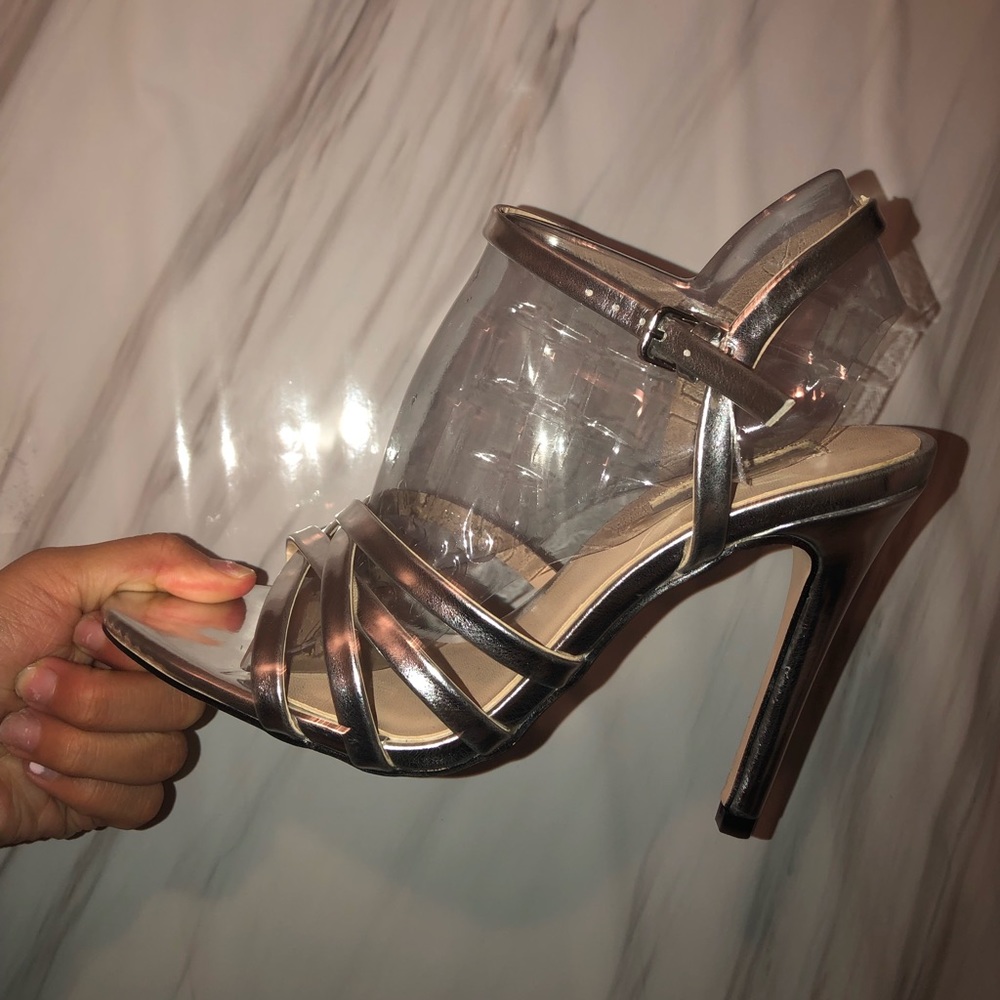 High heels - Picture 2 of 3